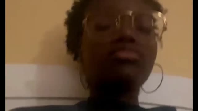 Black Girl Bating Her Wet Pussy 🔊